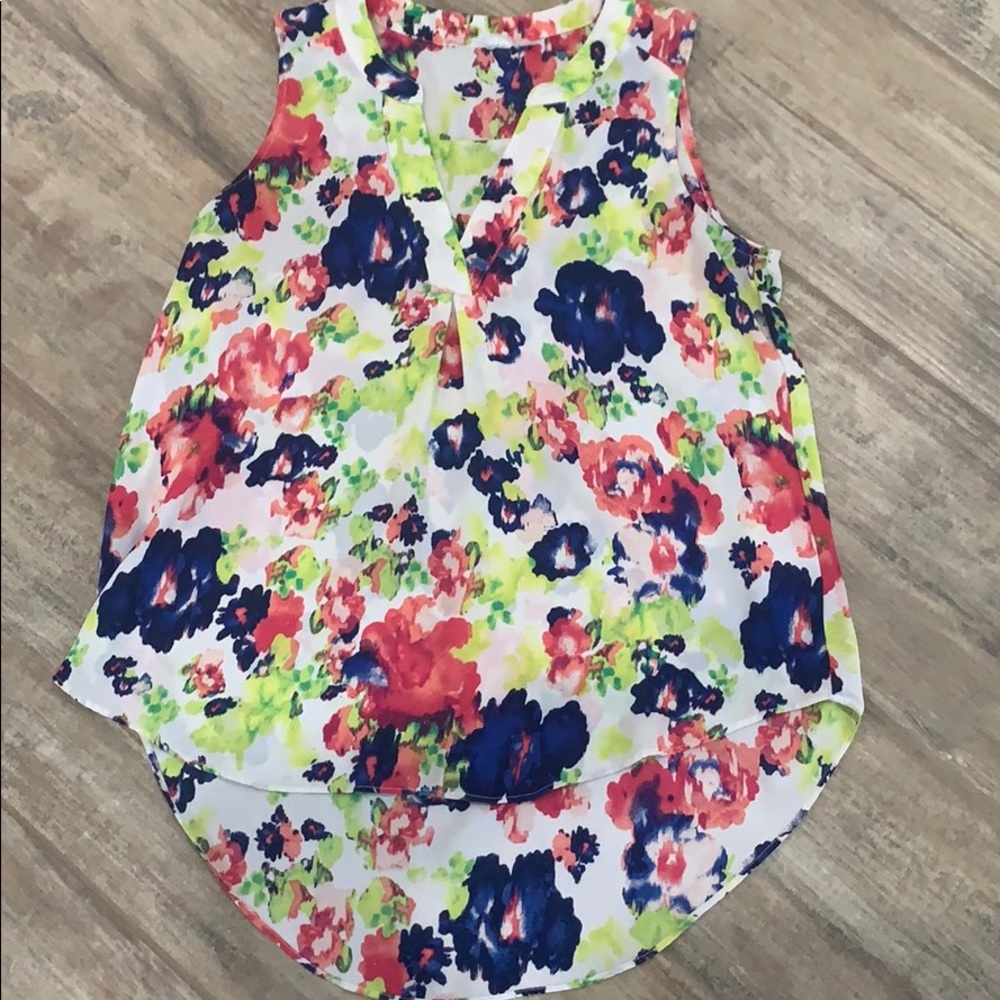 Floral, high- low blouse